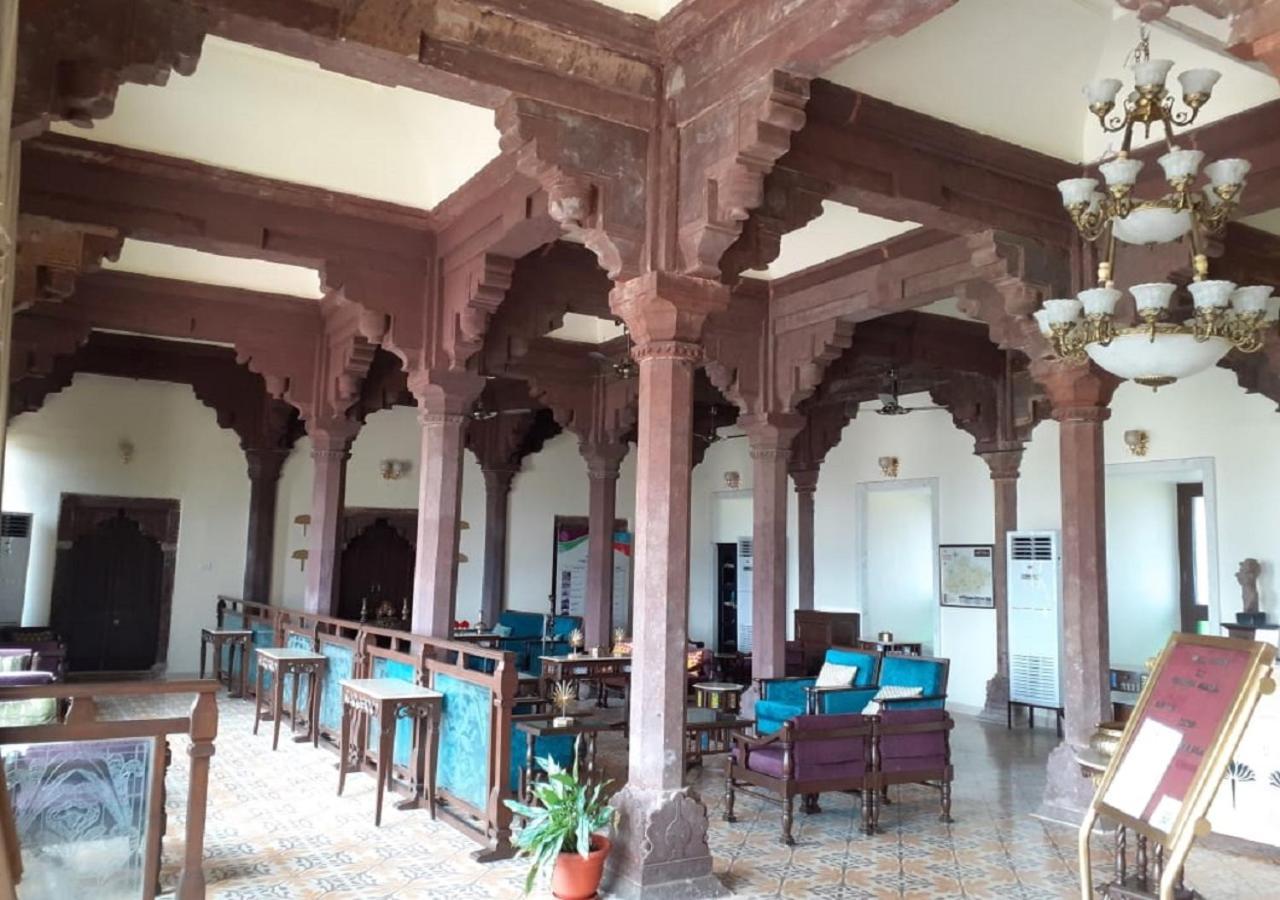 Mpt Sheesh Mahal, Orchha Ξενοδοχείο Εξωτερικό φωτογραφία